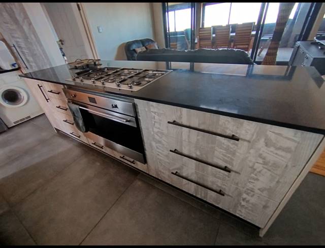 2 BEDROOM HOUSE FOR SALE IN BAYVIEW